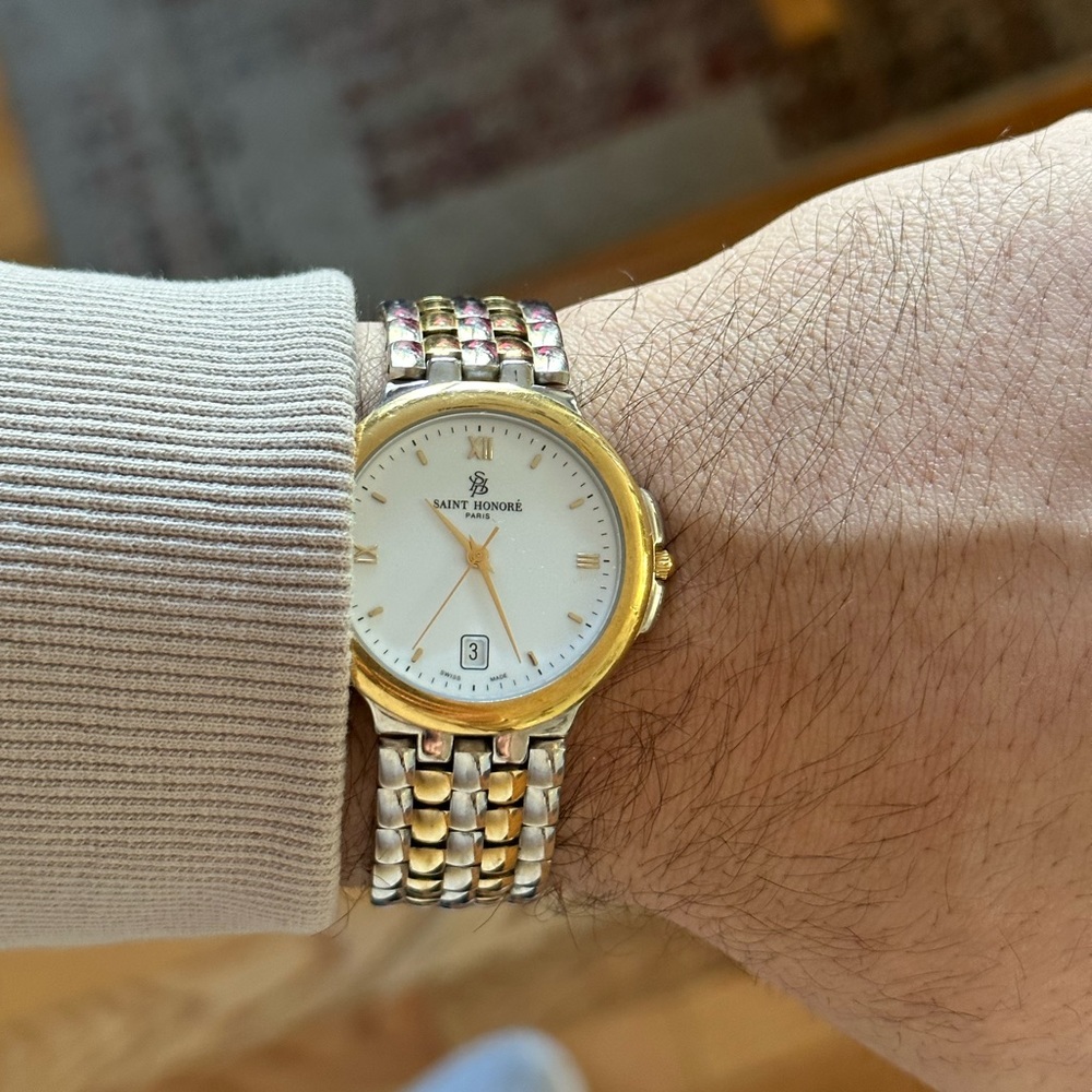 Dress watch Saint honoré Paris watch needa battery